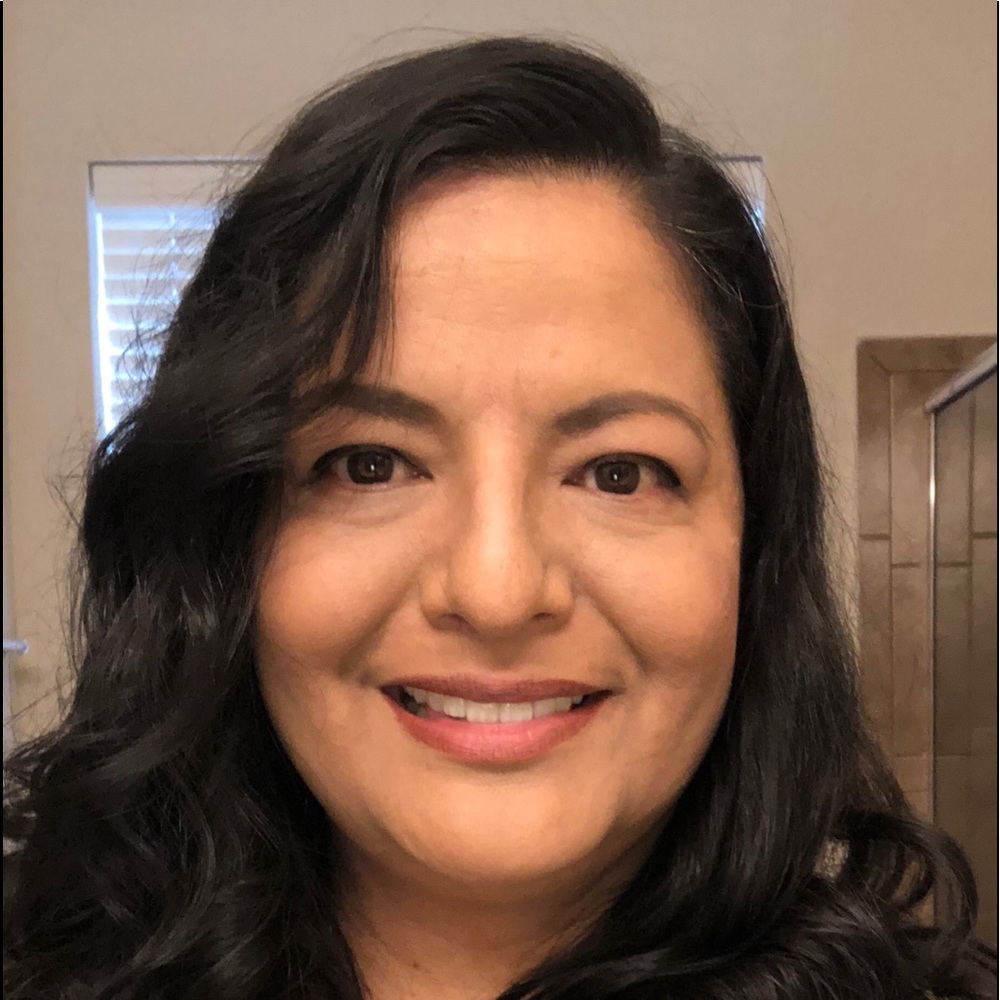 Meet your Posher, Lorena